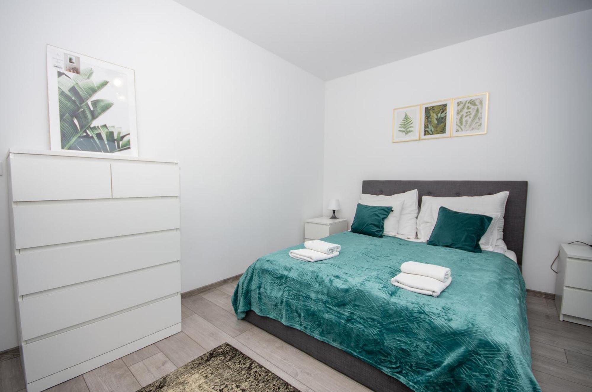 Inpoint Zablocie Modern Apartments For Work&Travel Краків Екстер'єр фото