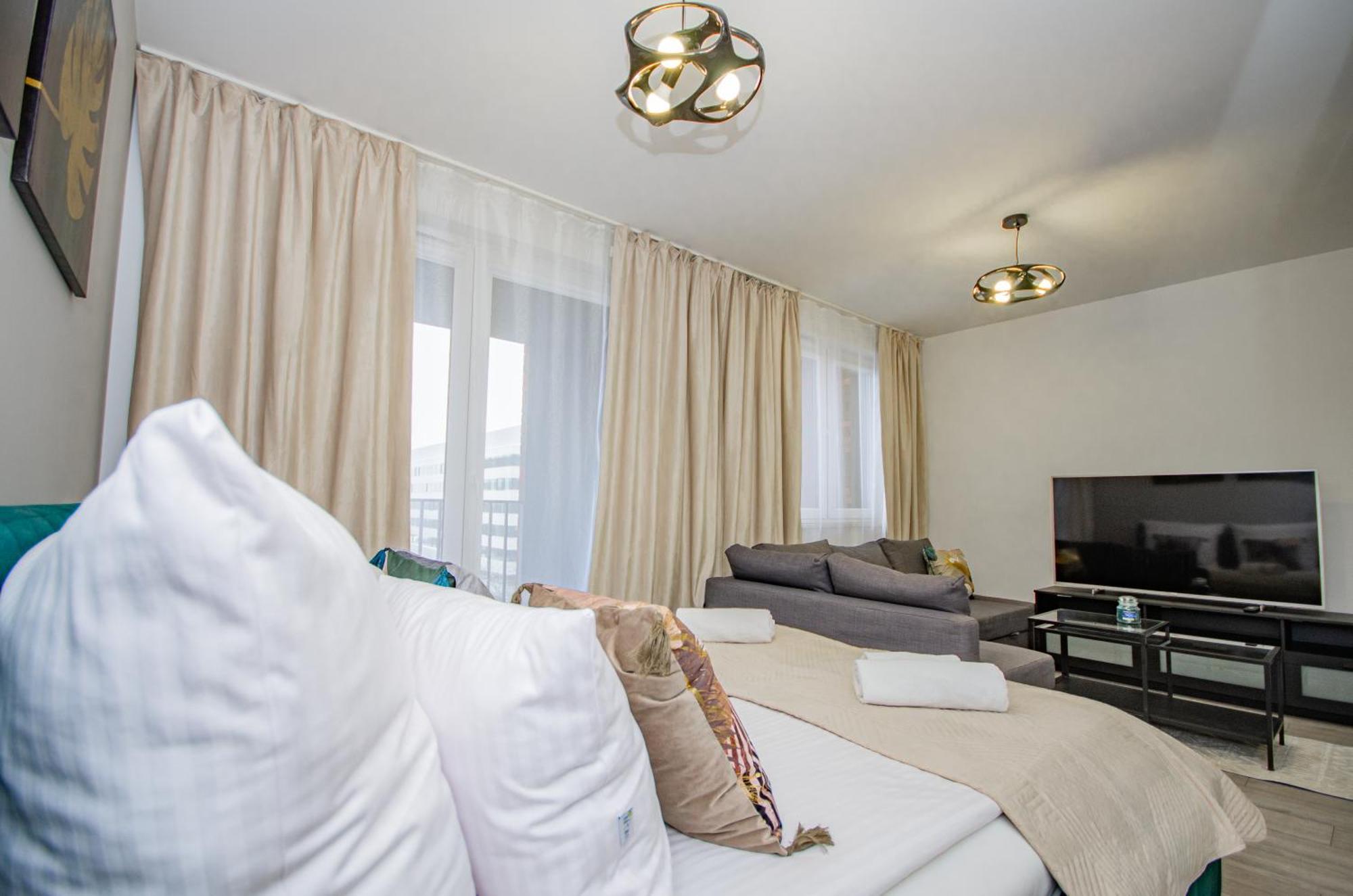 Inpoint Zablocie Modern Apartments For Work&Travel Краків Екстер'єр фото