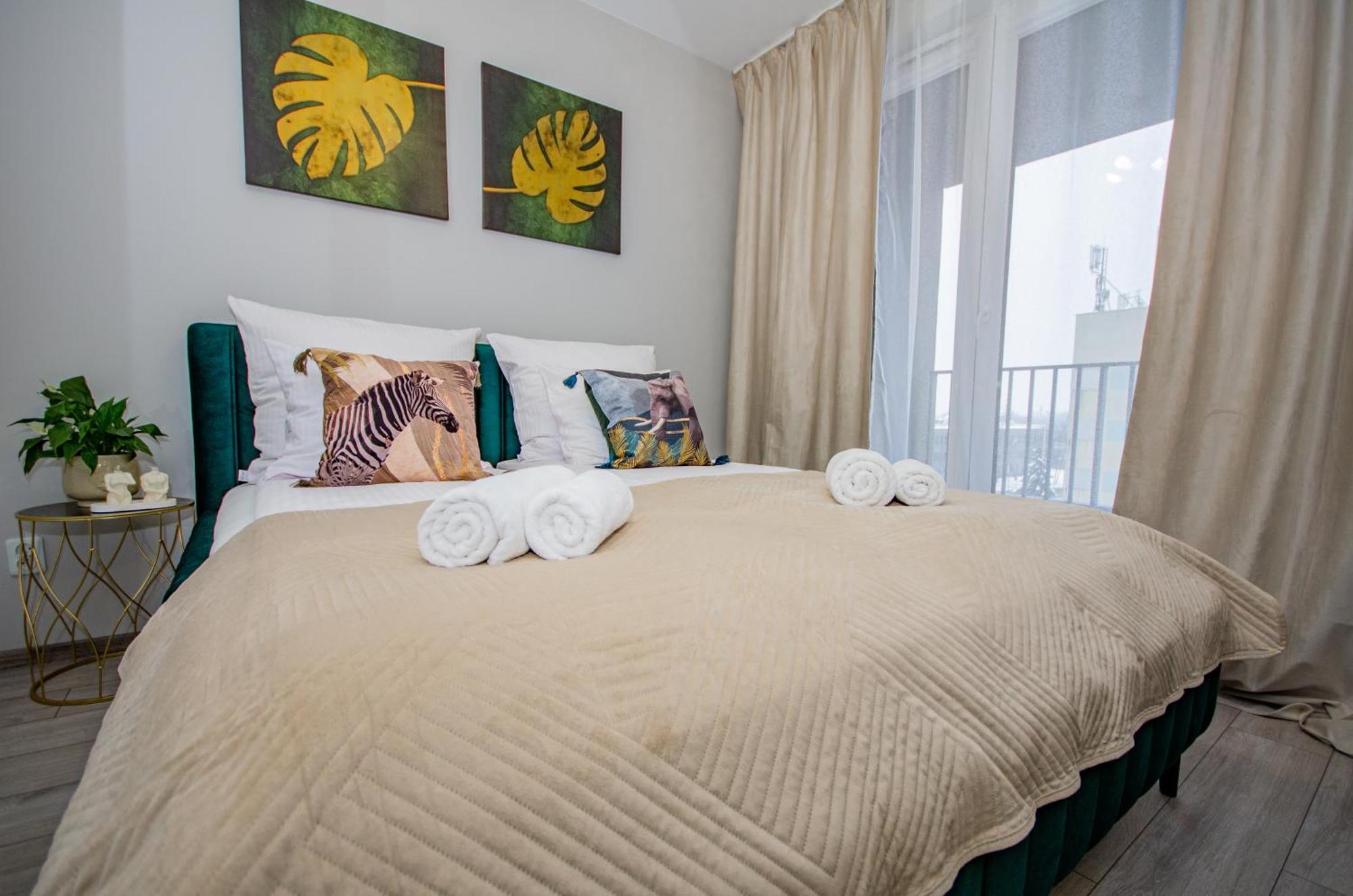 Inpoint Zablocie Modern Apartments For Work&Travel Краків Екстер'єр фото