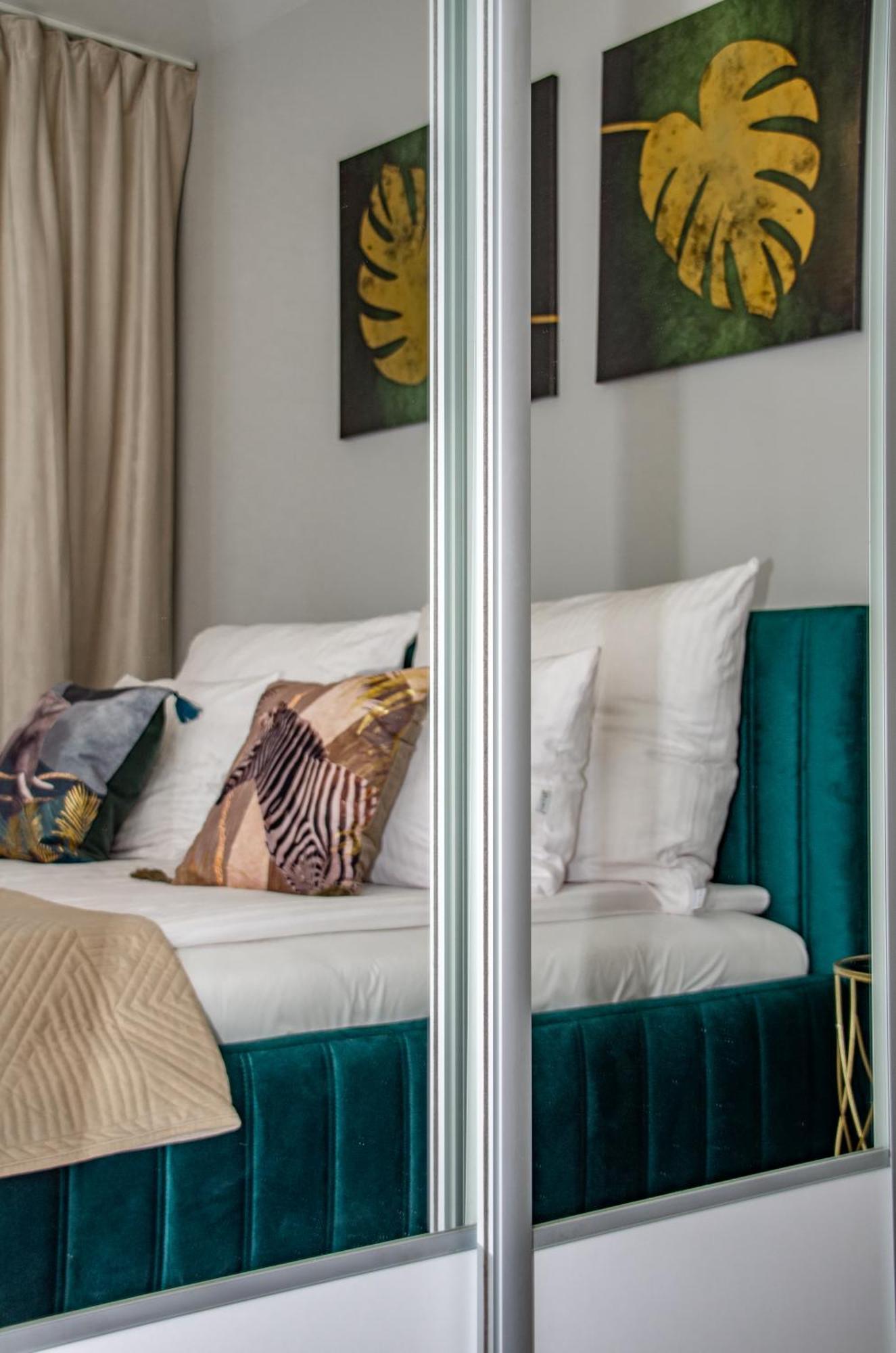Inpoint Zablocie Modern Apartments For Work&Travel Краків Екстер'єр фото