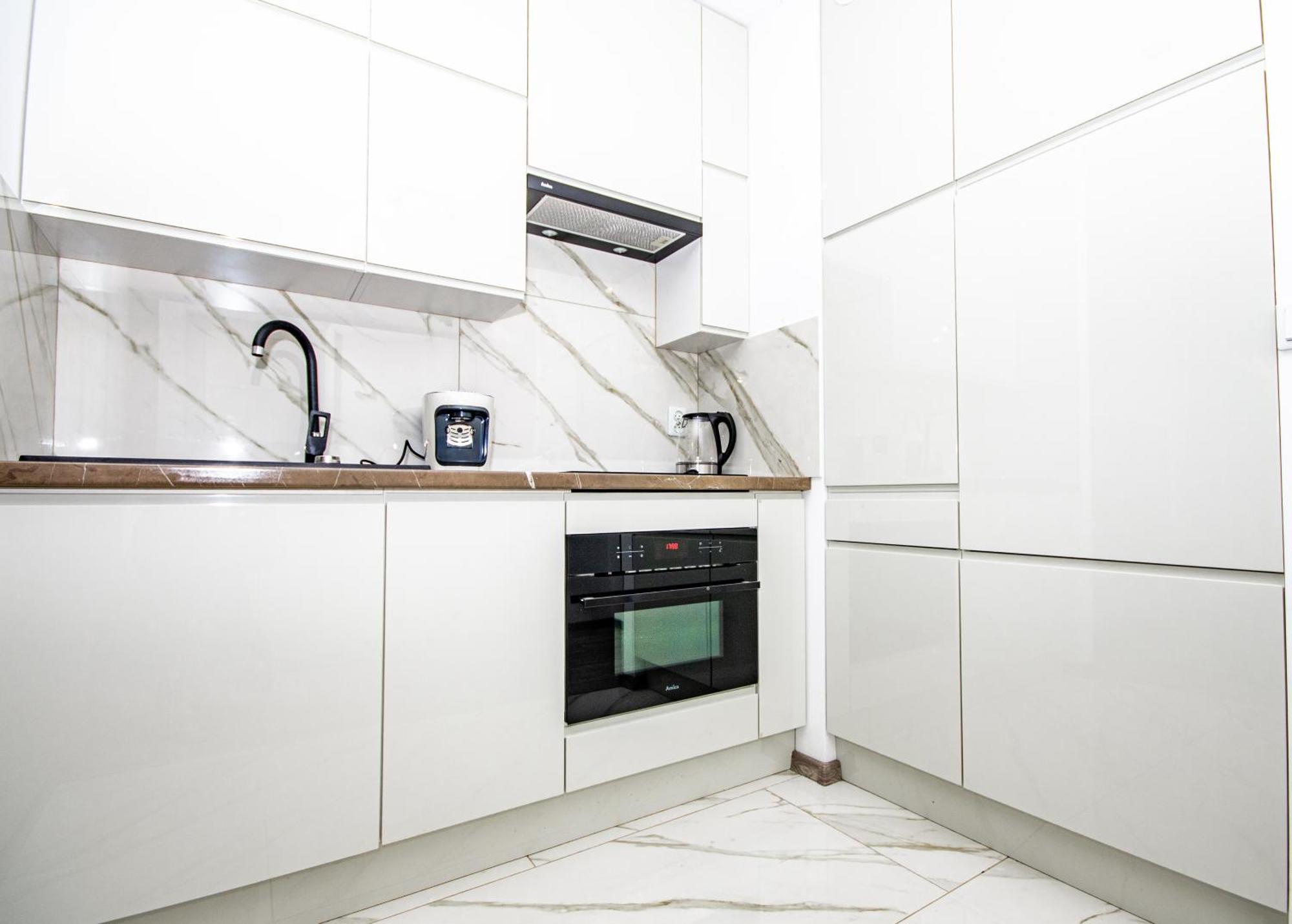Inpoint Zablocie Modern Apartments For Work&Travel Краків Екстер'єр фото